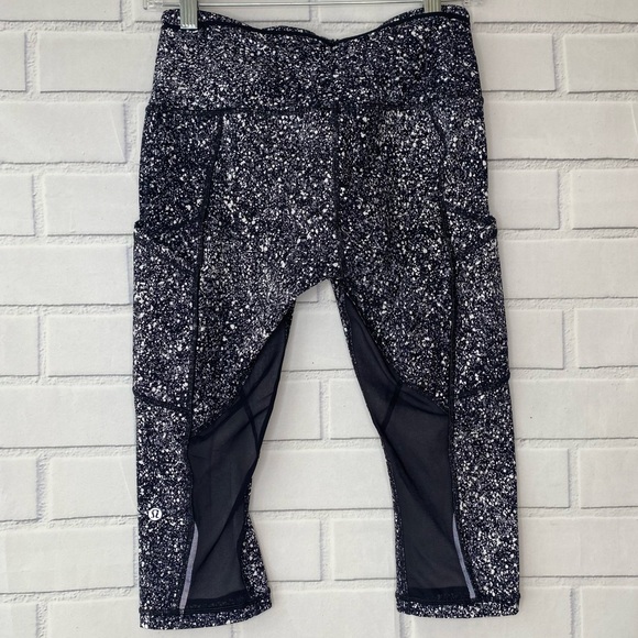 Lululemon Outrun 17" Crop Leggings size 6 - Picture 7 of 12